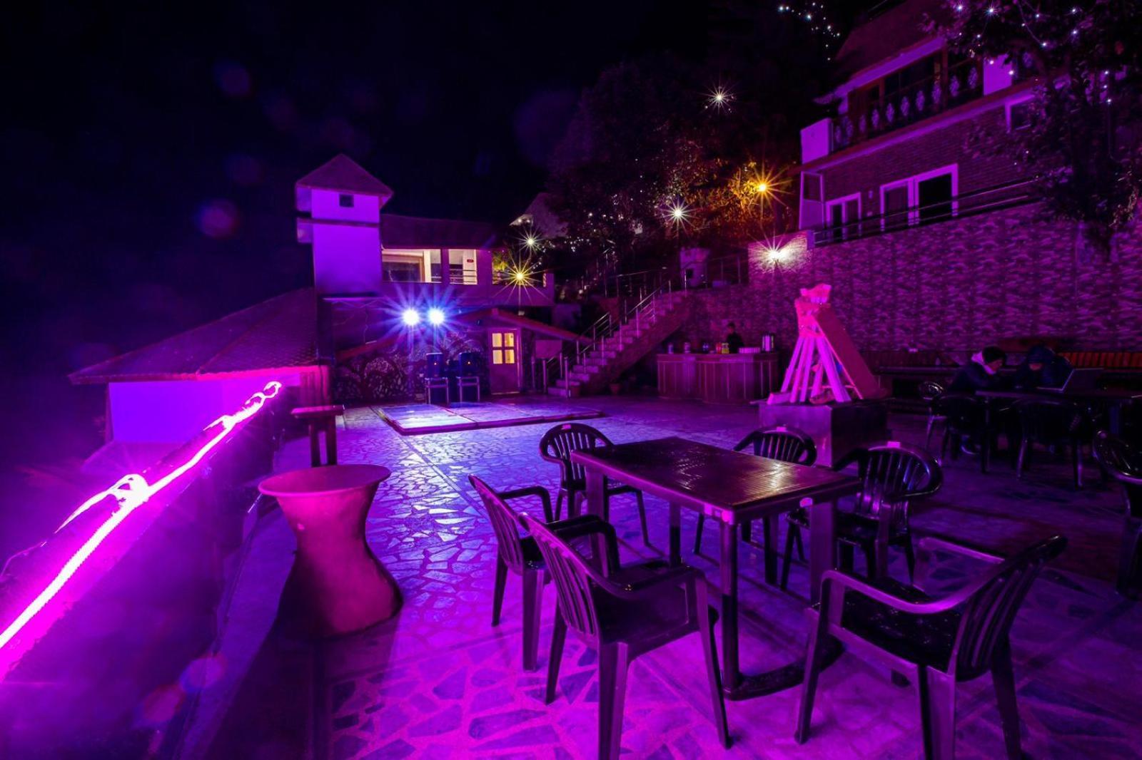Blue Pine Resort Lansdowne Extérieur photo